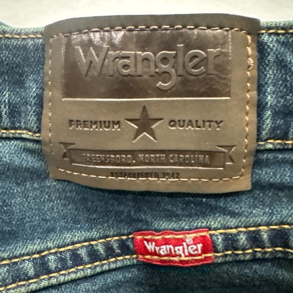 Men's Wrangler Denim Jeans, size 30x32 - Picture 4 of 5